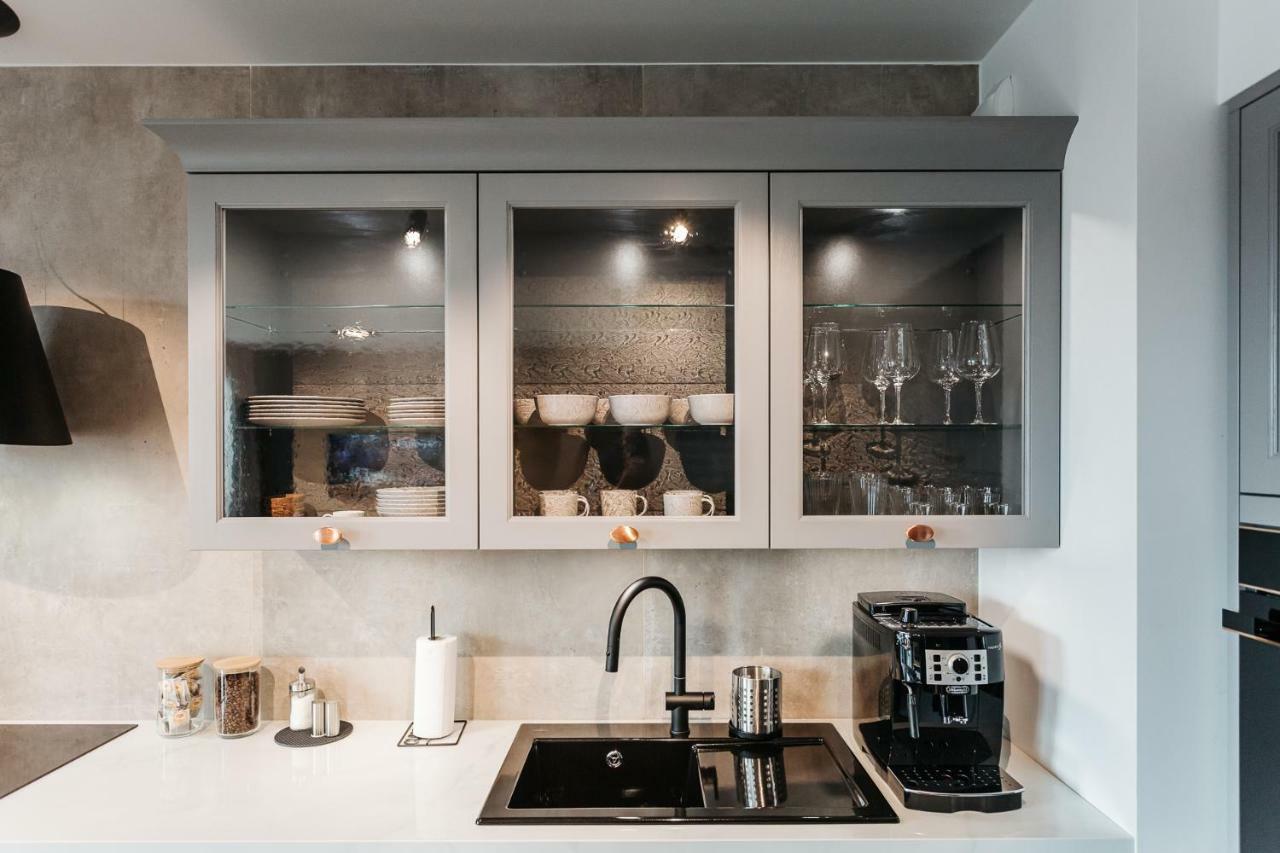 קרקוב Diamond - Luxurious Apartment - A/C מראה חיצוני תמונה